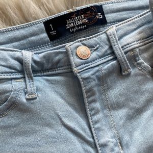 👖HOLLISTER HIGH RISE JEAN LEGGING 👖